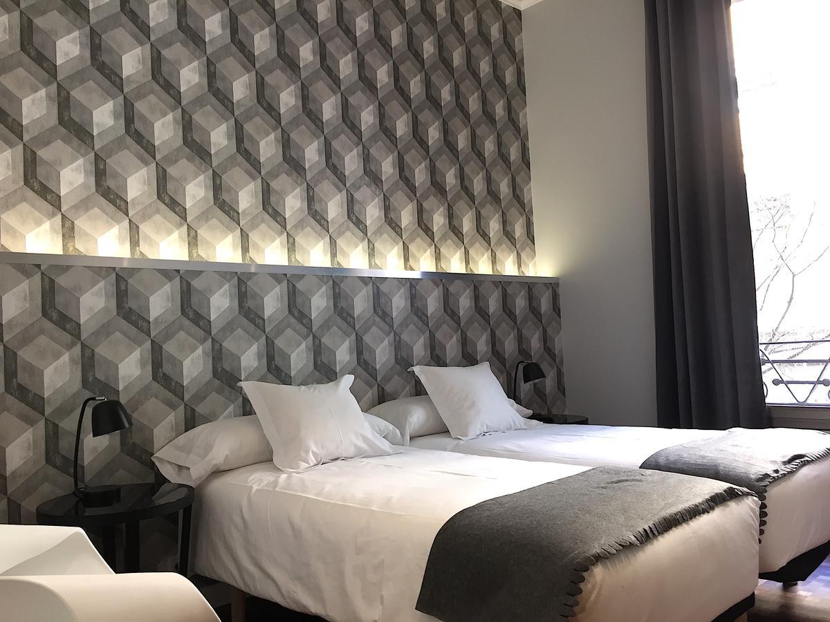 Hip Karma Hostel Барселона Экстерьер фото